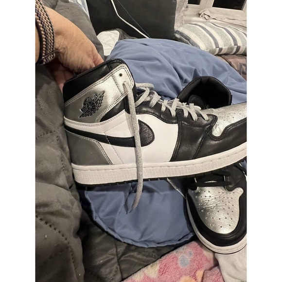 Nike Air Jordan Retro 1 High OG Silver Toe Black CD0461-001 Size 11.5 main image 4